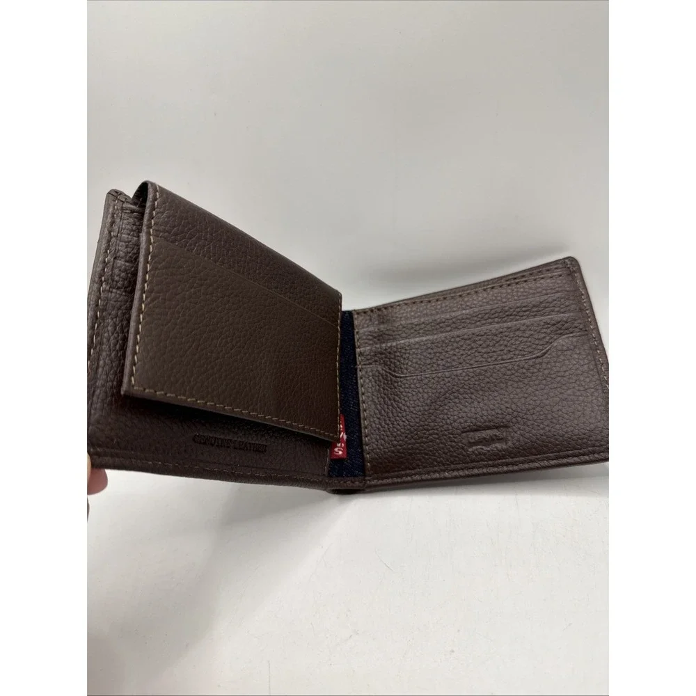 Men's Leather Bifold Wallet Black & Brown ID Window Logo Plaque Levi Strauss